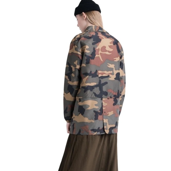 Herschel NWT Women’s Voyage Long Coach Jacket Woodland Camo Print Size Medium - Picture 13 of 15